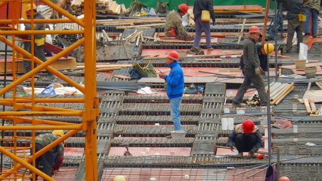 高校|又一行业出现“用工荒”，“高薪招聘”也没能解决，到底怎么回事？