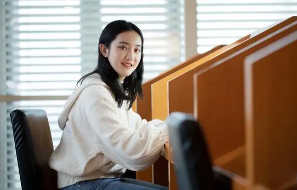 招聘|“体测”纳入茅台酒厂招聘条件，六险二金年薪30万，网友：我行