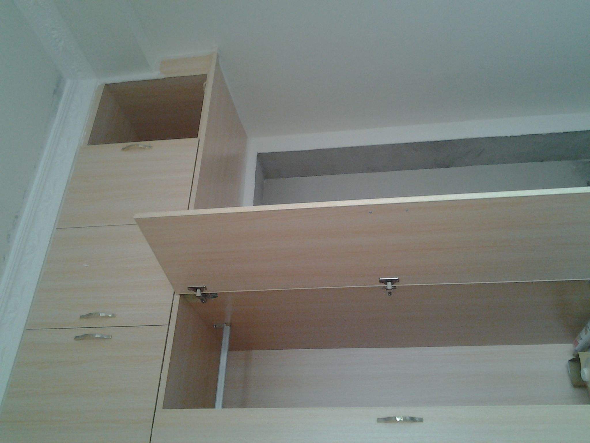 装修时，家里多打柜子好，还是少打好？