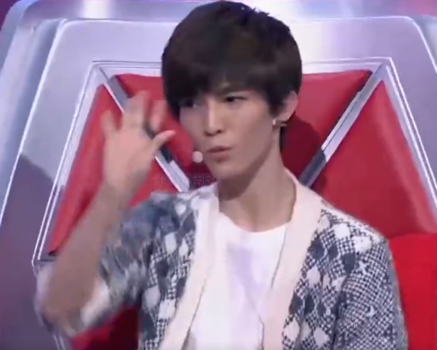 郭敬明|郭敬明的好舌头赢得了李成儒，却被北大教授的修养重重打脸！