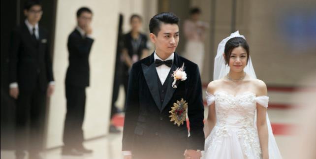 陈妍希|陈晓陈妍希久违同台，互夸对方演技，陈晓社恐一紧张就看陈妍希