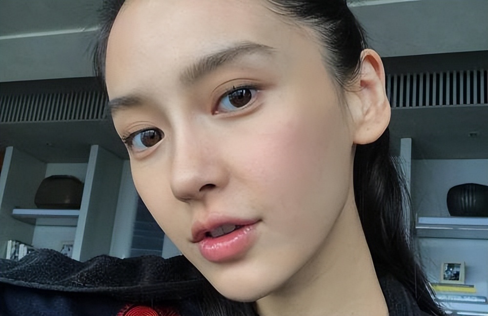 明星素颜 论化妆的重要性，女明星素颜出镜勇气可嘉，妆前妆后相差甚远？