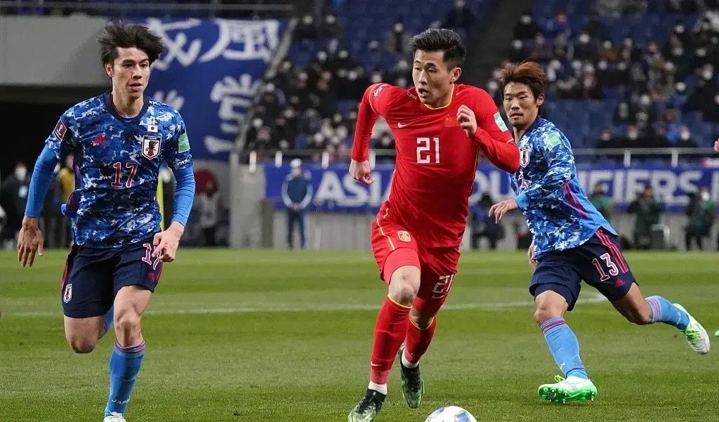 国足|6-1，大胜！国足优势巨大，李霄鹏放话：输越南就辞职，CCTV直播