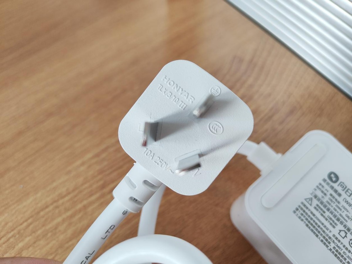 小霸王|一个插座玩转多个功能，远程控制、远程文件取回、功率计量，超值