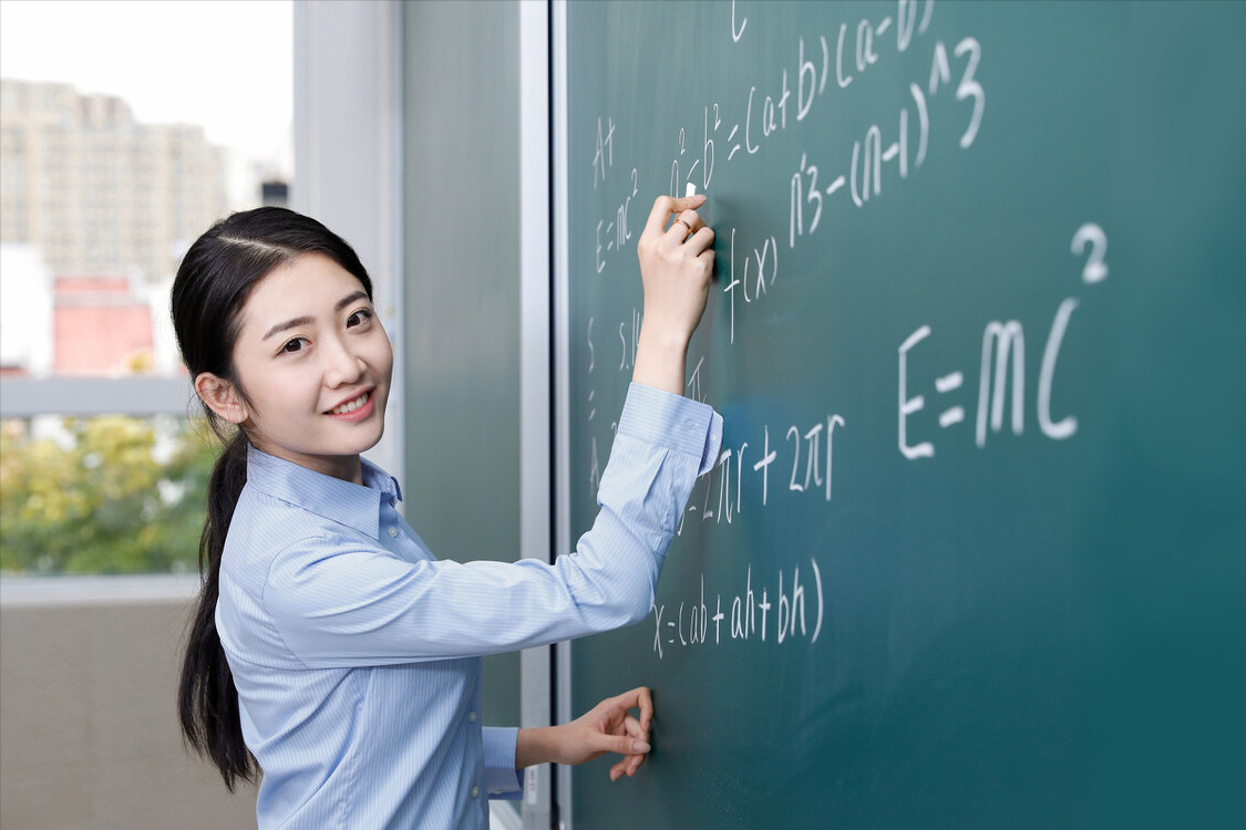 教师|婚恋市场上哪种职业更为抢手，女老师位列第一，相亲都要排队