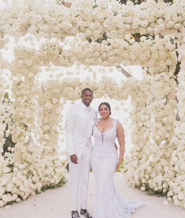 NBA午报:追梦婚礼写真集出炉,乔丹一数据超詹杜库总和