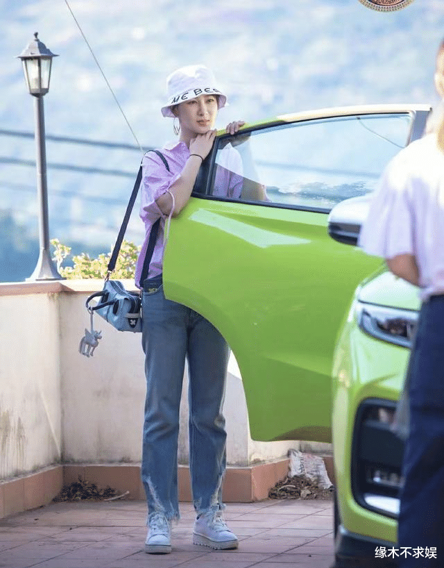 杨紫|167cm杨紫被晒合影,生图状态却被吐槽,这样的情况不是头一回