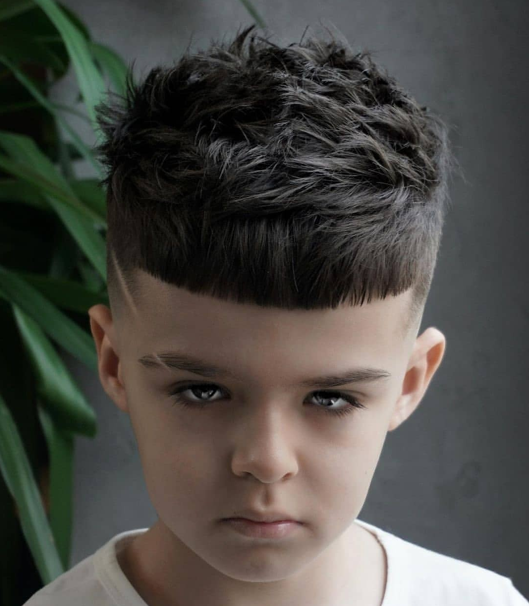 穿衣搭配 2021精选小男孩发型15款，越剪越时尚，真帅气