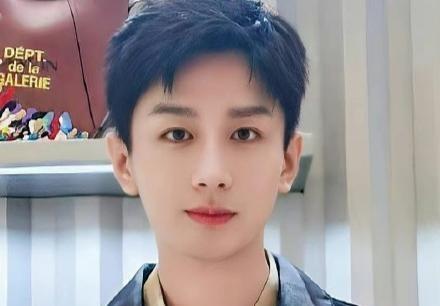 成毅|为转型甘为靳东作配,成毅终究是摆脱了欢瑞的“摆布”?