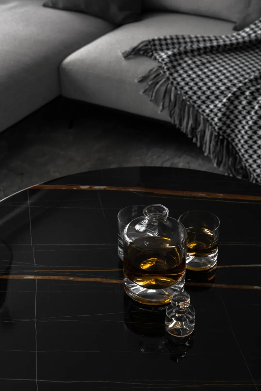 130㎡ 现代高档灰,去除复杂的装饰,享受华丽的生活品质, 太爽了