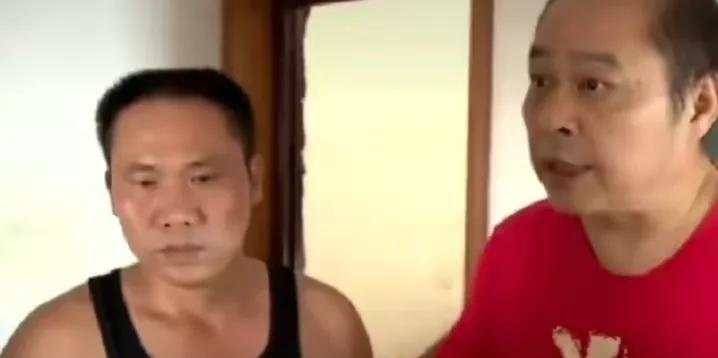 纪实七旬老人为爱抛妻弃子21年,抚养继女成年后,却惨遭抛弃