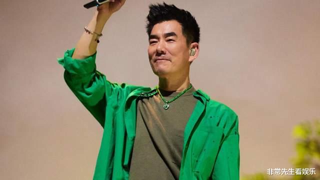 披哥2|《披哥2》五公过后,C位悬念已不大,卡位成团3选1,郑钧资源最好