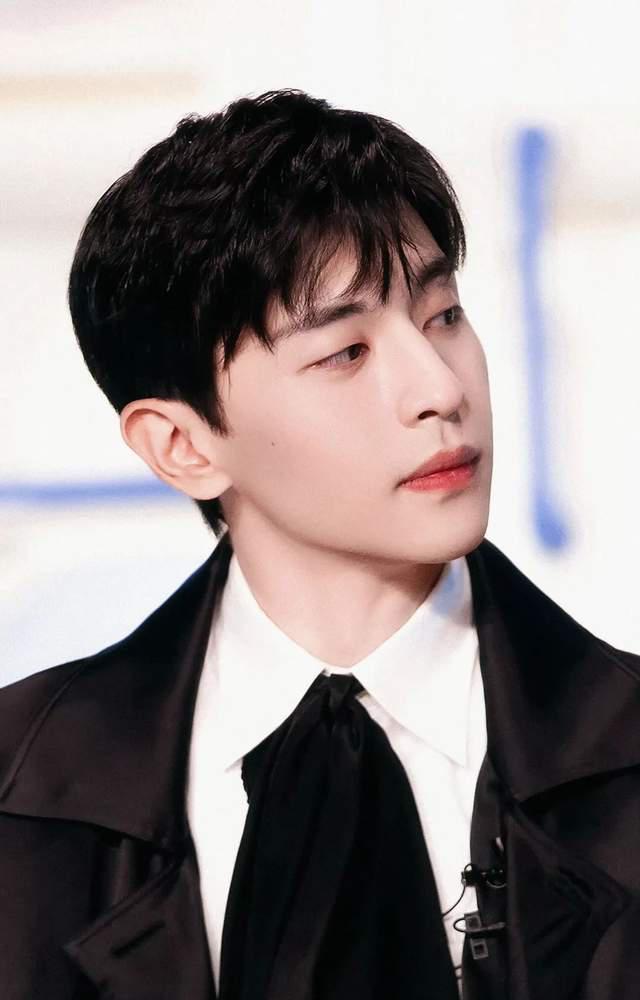 本·阿弗莱克|不顾父母反对，执意要踏入娱乐圈的邓伦，终究还是让爸爸失望了