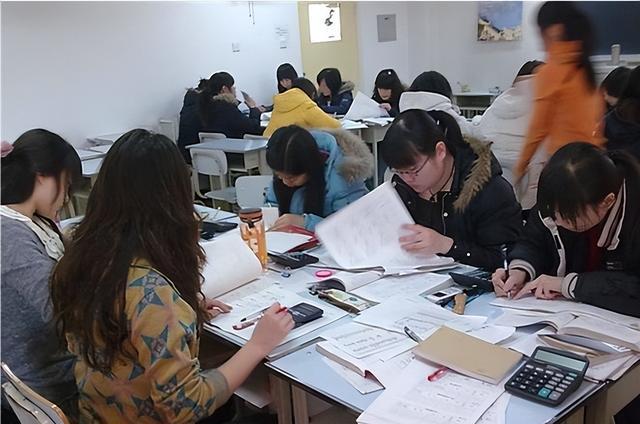 高校|2022年高考在即,五大“黄金职业”,有你们家孩子喜欢的吗