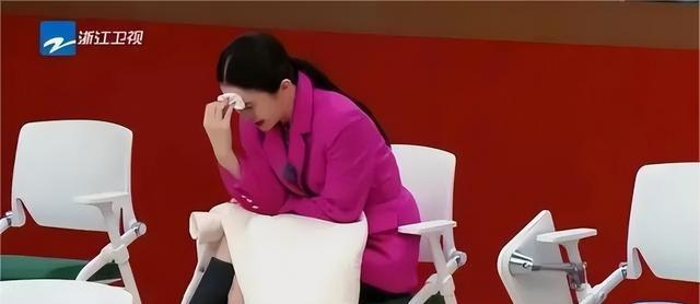 赵樱子|《无限超越班》中，赵樱子连续四次为自己争取机会，但都被拒绝了