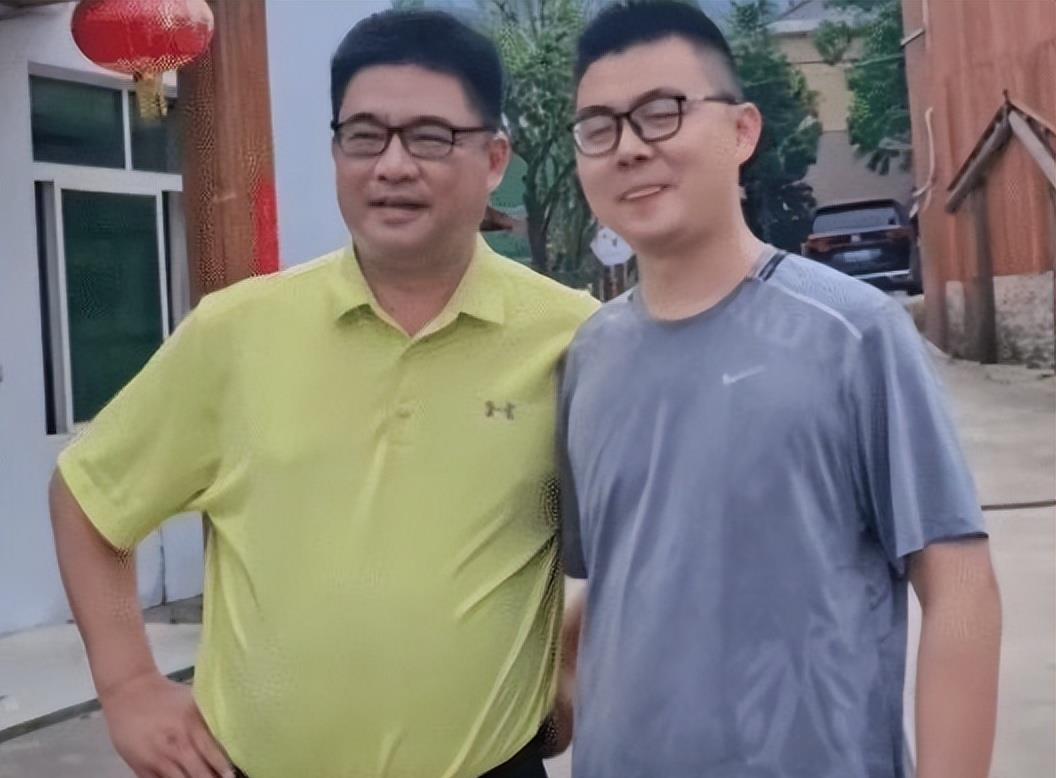 没完了?北海舅舅夫妇接连发声,用谚语内涵许敏,粉丝争当和事佬