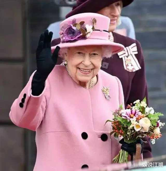 罗家英|罗家英晚节不保?发表不当言论被围攻,香港网友却坐不住了!