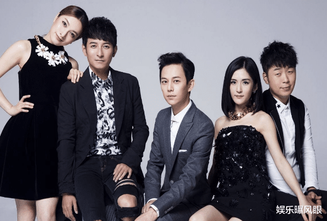 谢娜|谢娜晒与何炅背影合照,高调官宣回归,网友:快乐又回来了