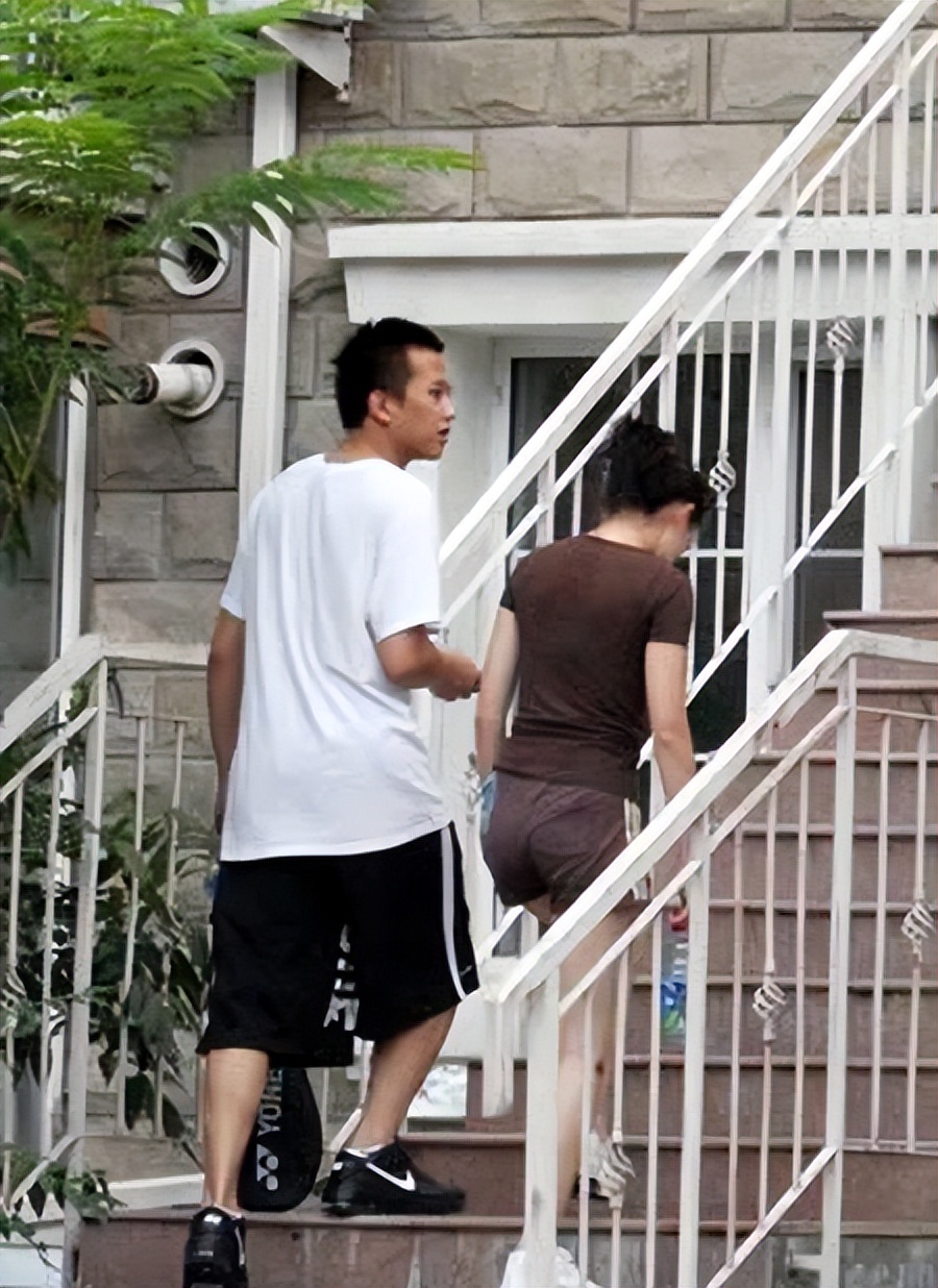 孙俪|“富婆”孙俪:几十万豪车随手送人,身价几十亿,却拒借亲戚钱财