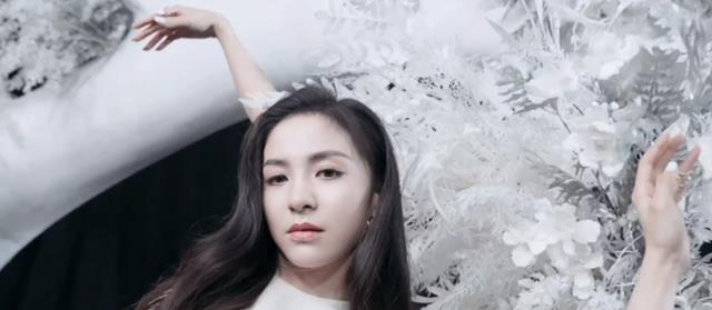 王心凌|《浪姐3》3位姐姐登热搜,有人塌房,有人塌方,王心凌人间清醒