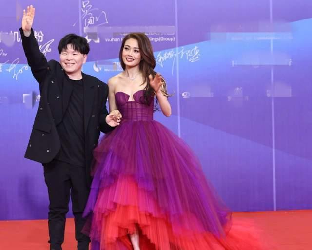 贾玲|百花奖红毯：佟丽娅气质绝，张小斐好会穿，贾玲你怎么又胖了