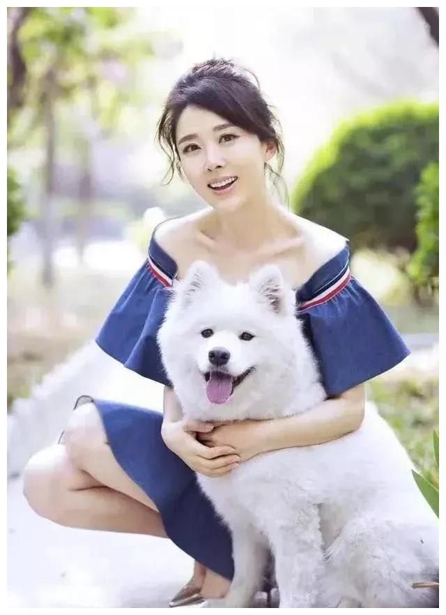 颜丹晨|44岁的颜丹晨犹如20多岁少女