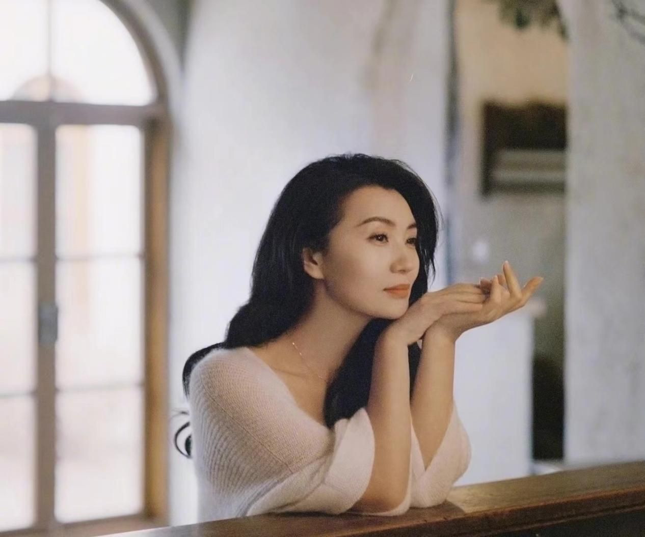 陈好|万人迷陈好颜值被吐槽?43岁也不能有岁月痕迹,着实为难天然美人