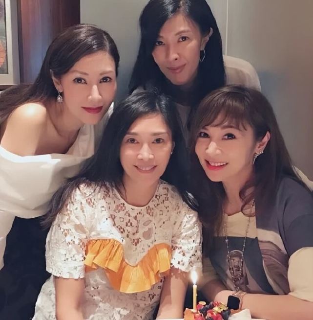 李嘉欣|李嘉欣为保命放弃减肥,近照曝光发福不少,显得比李克勤太太壮硕