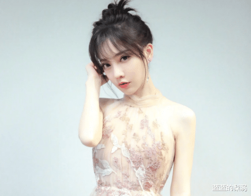 冯提莫|冯提莫身价再次提升，凭实力拿下三连冠，颜值和实力并存