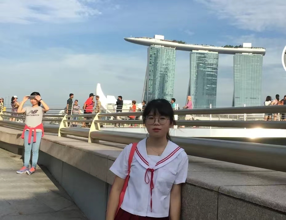 孙悦|孙海洋晒女儿孙悦旧照,长发马尾戴眼镜超可爱,洋洋把孙悦当哥们