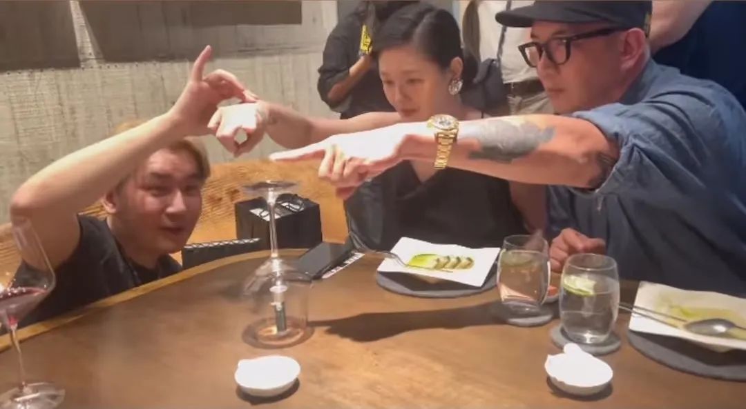 汪小菲|大S的男人：花开两朵人各有命，唯爱妈宝却看不起汪小菲？