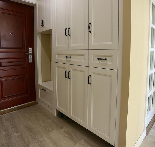 75平米的小户型,简装设计温馨舒适,装修成本12万,朋友说真好看