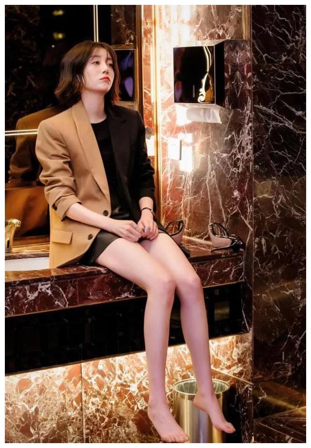 娱乐圈|美不美，先看腿，尤其是娱乐圈，更让人难以相望