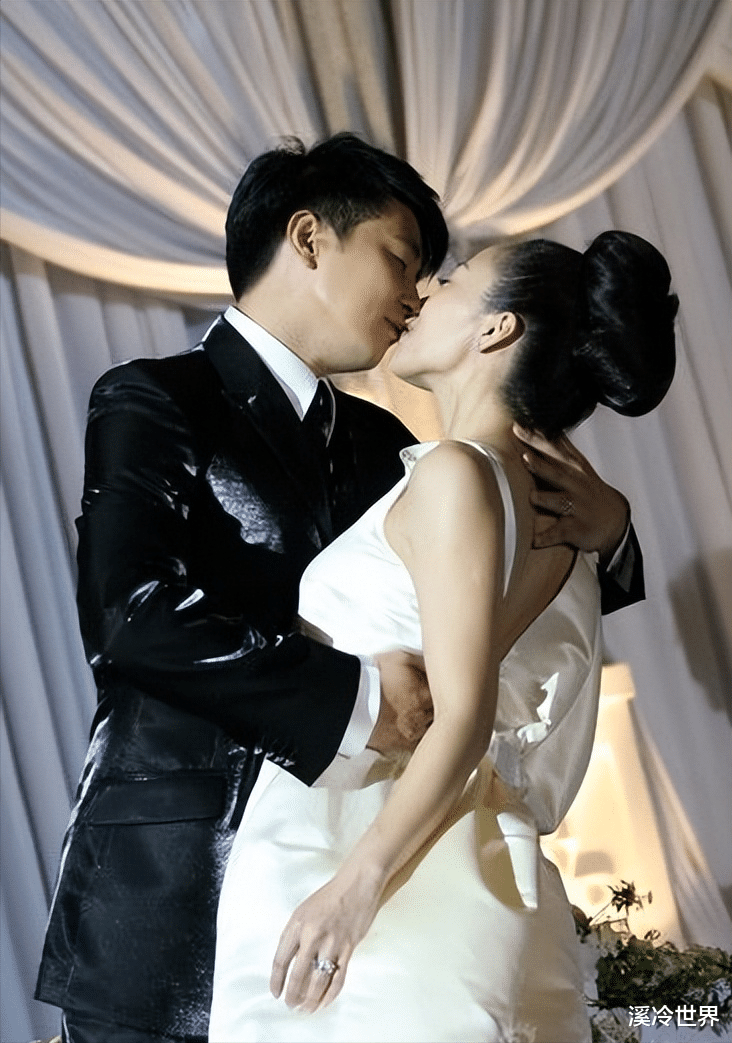 保剑锋|演员何珈好，为丈夫保剑锋放弃事业，婚后生一子，一家三口超幸福