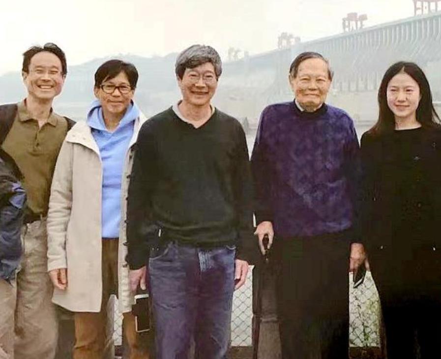 杨振宁|你只知杨振宁82岁娶妻 却不知他3个儿女 皆人中龙凤 业内翘楚