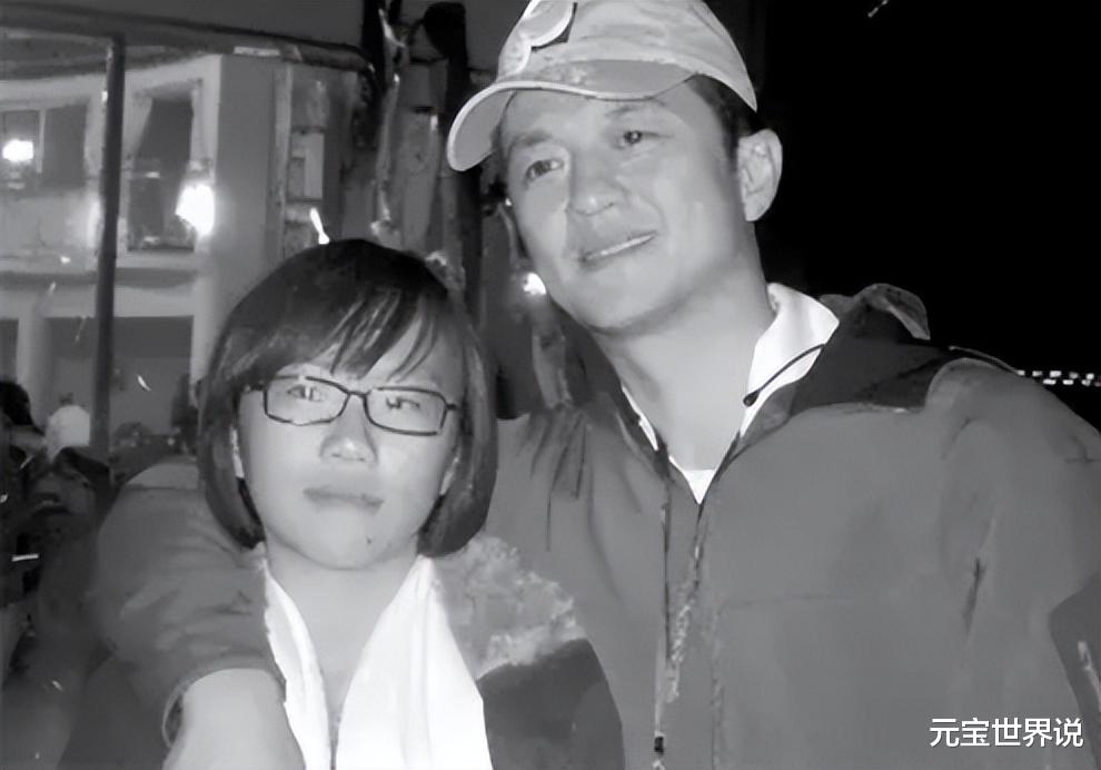 窦靖童|窦靖童：身背光环，却在缺憾中成长，继父李亚鹏给予了温情
