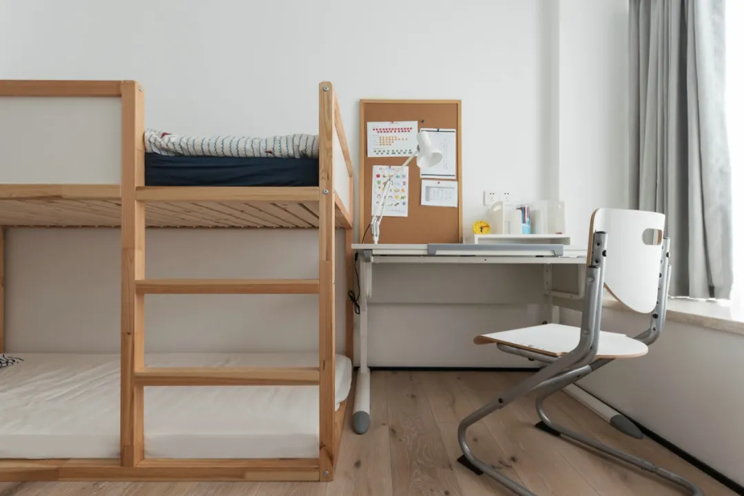 140m2清新小两居,原木色+微水泥,新与旧巧妙融合