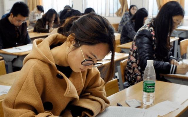 护士|在编的职位要被取消了?这三大岗位稳定局面被打破,考生何去何从