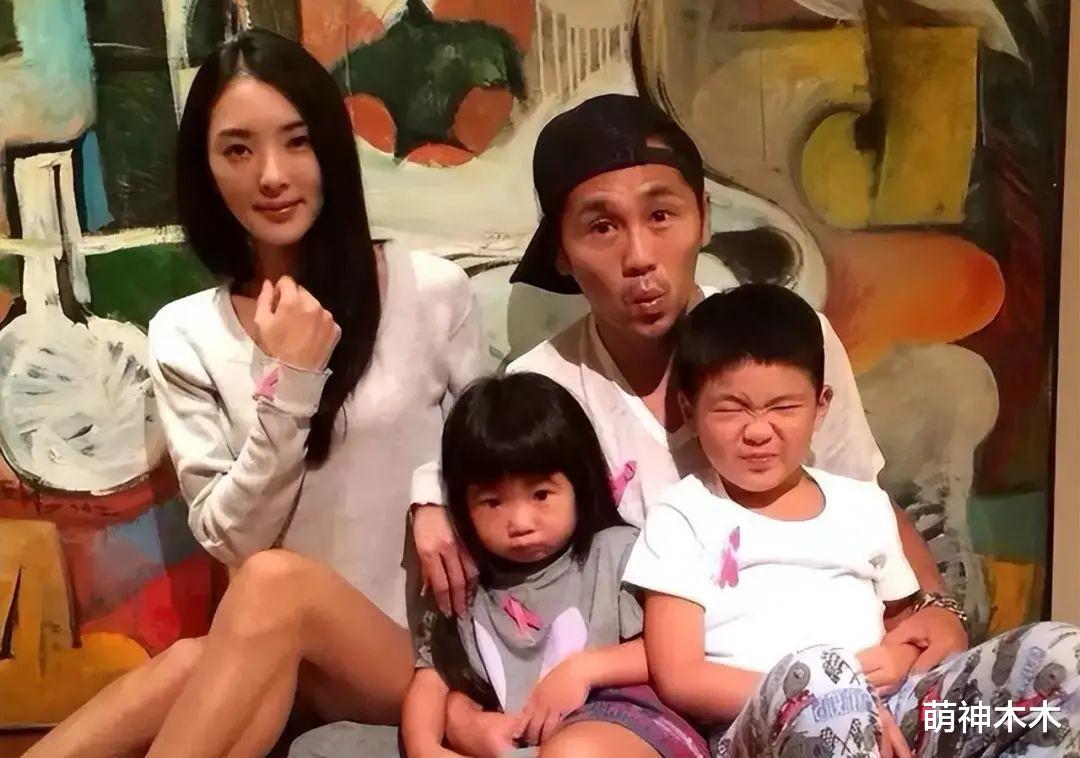 曹格|曹格吴速玲离婚后状态各不同,男方拍视频扮鬼脸,女方晒照秀身材