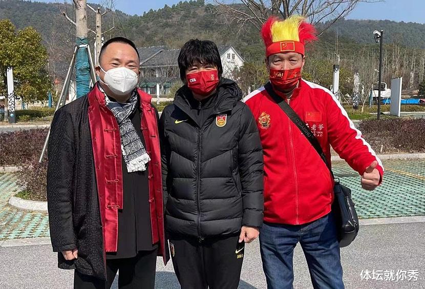 水庆霞|恭喜女足！恭喜水庆霞！又获价值100万元重奖，20辆豪车专门接送