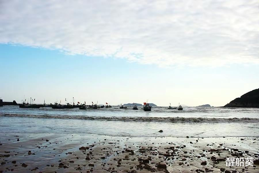 |浙江这座城有1000多个岛屿，居民坐船去上学上班，海岛沙滩旅游胜地