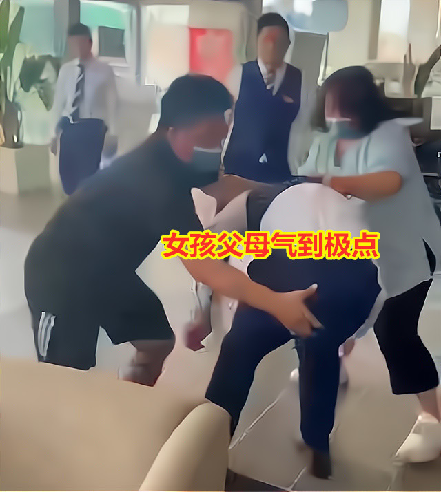 豪车4S店销售遭一夫妻暴打,知情者:疑诱骗客户14岁女儿发生关系