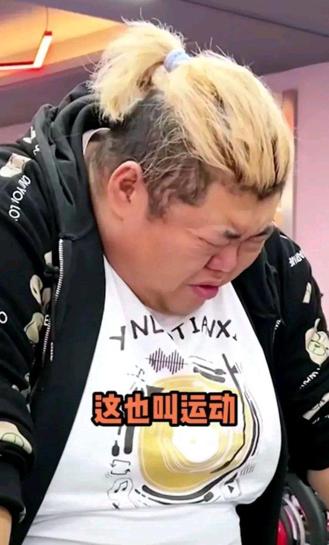运动 胖猴子减肥后首次露面，头发凌乱仰天大哭，体重还在600斤徘徊