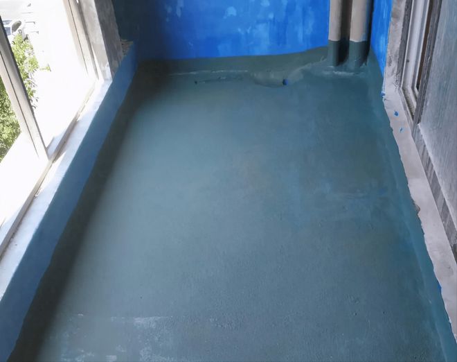 阳台放洗衣机争议大,物业和楼下住户都有话说,该如何解决!