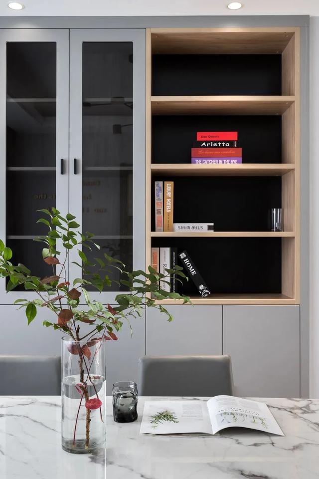 126㎡现代简约，低调的灰色空间，布置出温馨自然的舒适感