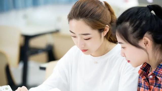 香港|本科毕业基本都是去农村，储殷教授分权学子选师范要三思，是为何