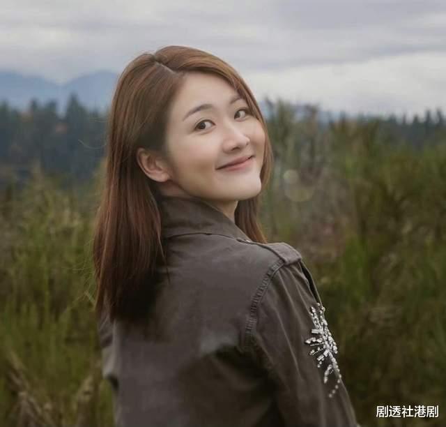 邓佩仪|TVB知名女星暂别娱乐圈！回加拿大读书，消失荧幕长达半年时间