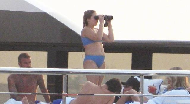 哈珀·贝克汉姆|11岁小七穿比基尼，身材肉嘟嘟！贝克汉姆游艇租金：1周1300万