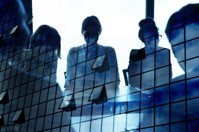 |逆向思维：你在职场总混不好，因为你不懂这几条深刻的人性