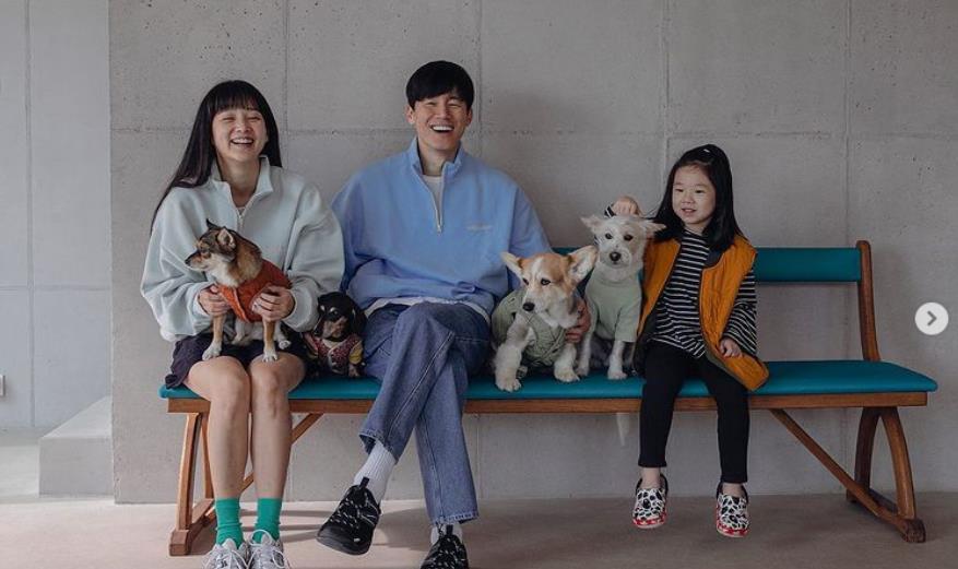 娱乐圈|他酒后对女友示爱意外公开恋情,如今成韩国娱乐圈模范夫妻